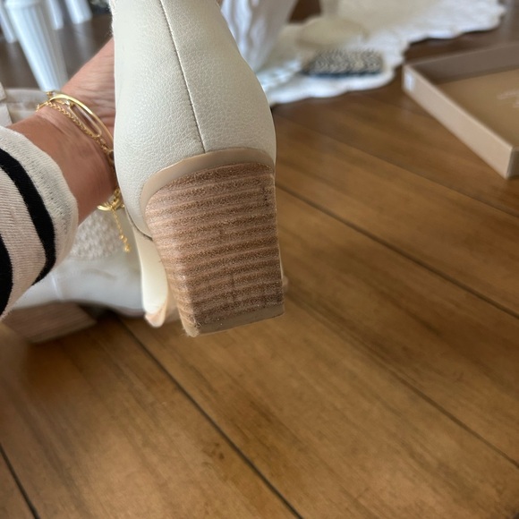 Dolce Vita Lagos Cream Western Bootie 6.5 - Picture 11 of 14